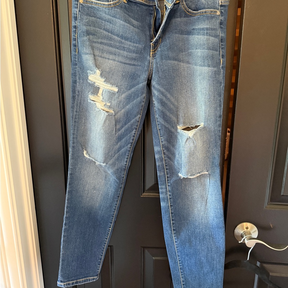 Stylish Blue Distressed Skinny Jeans